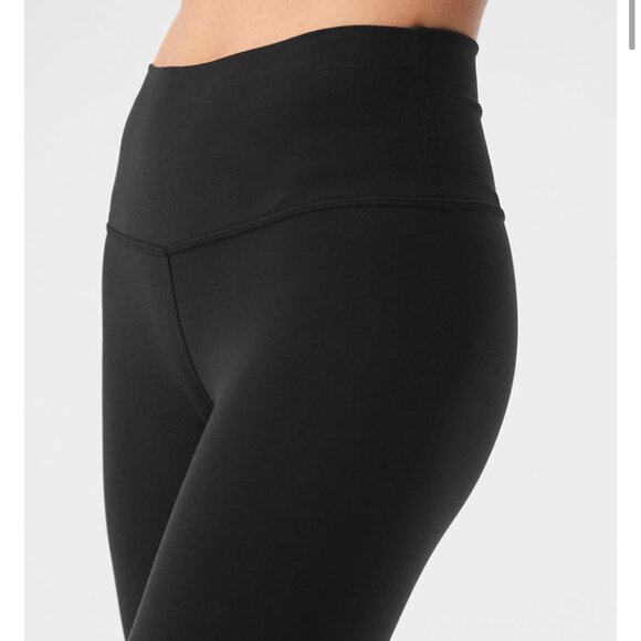 Alo Airbrush High Waist 7/8 Length Black Legging Size XS 🖤 - Picture 11 of 15